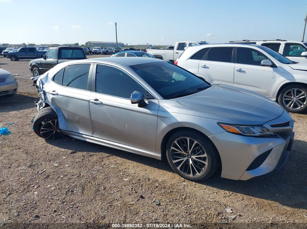 TOYOTA CAMRY 2018