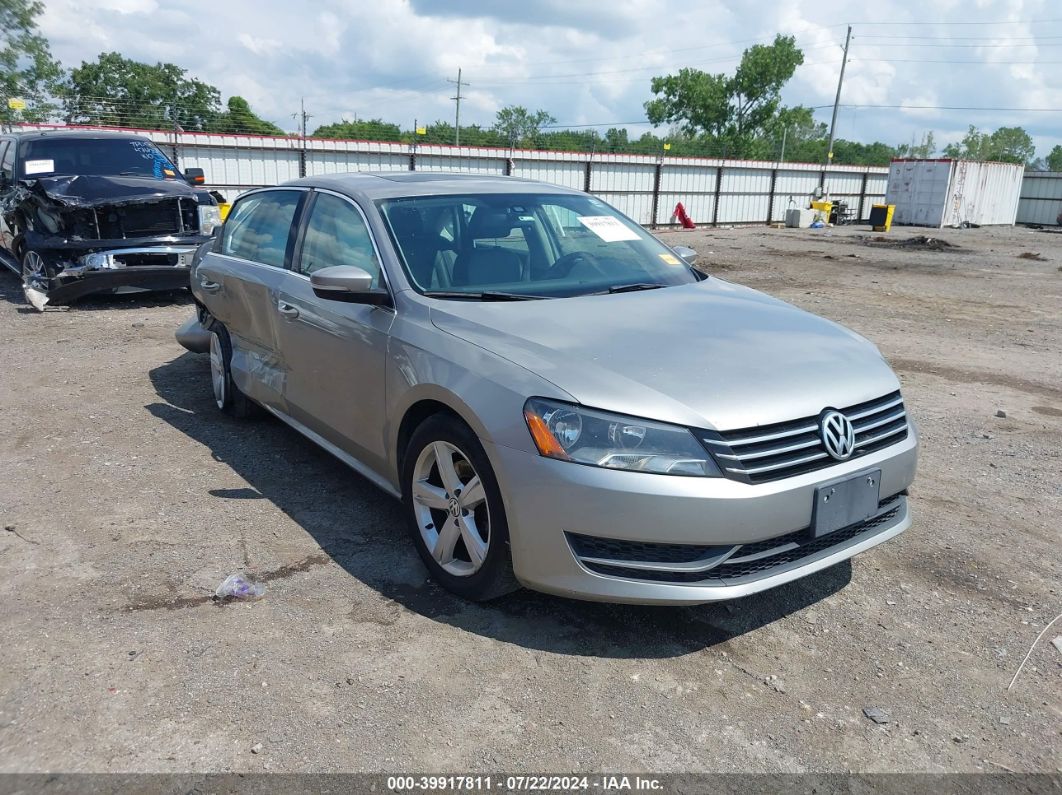 VOLKSWAGEN PASSAT 2013