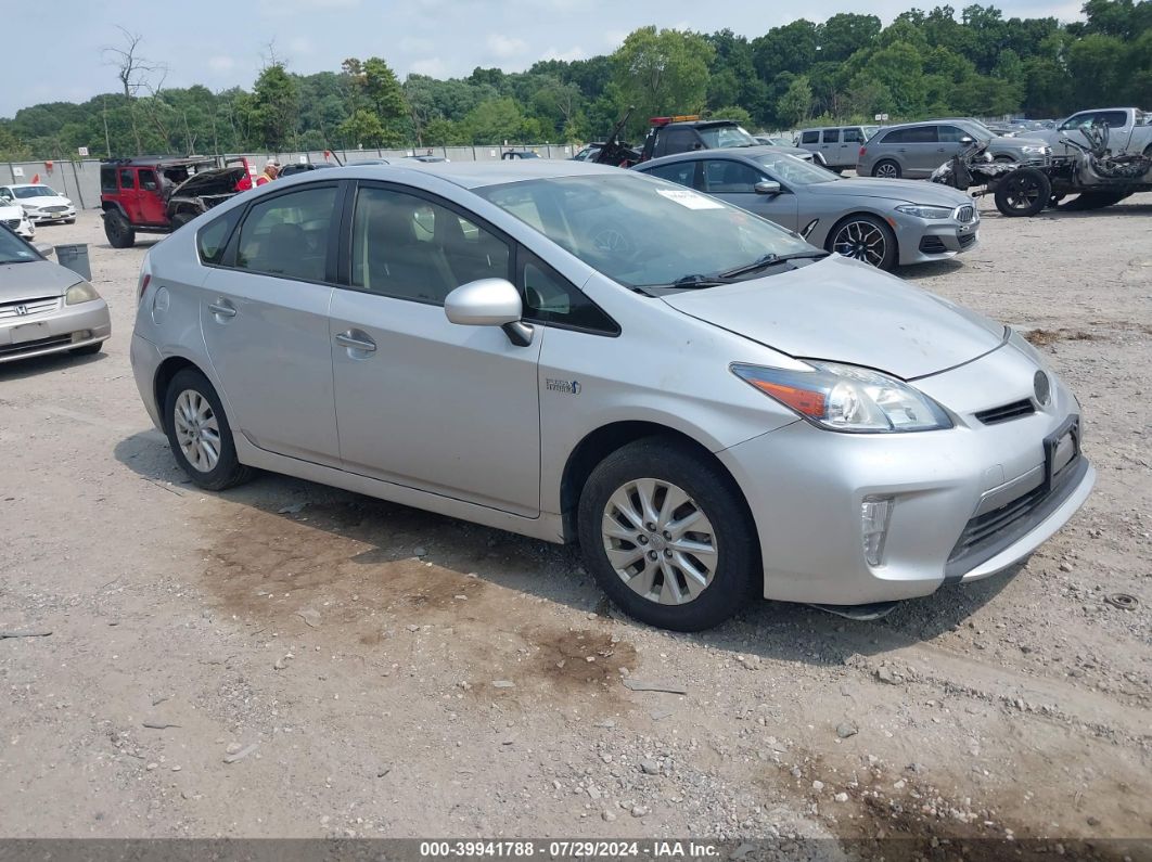 TOYOTA PRIUS PLUG-IN 2013