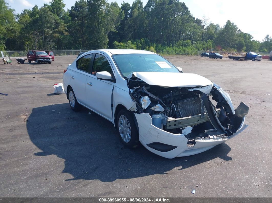 NISSAN VERSA 2016