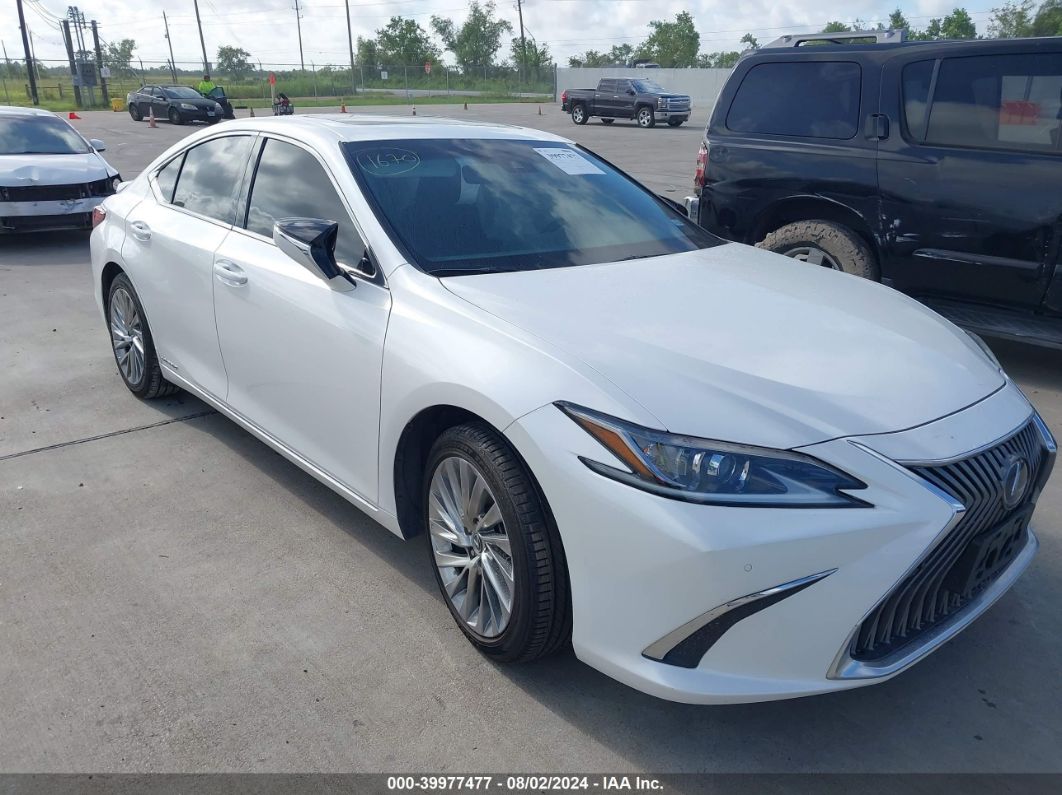 LEXUS ES 300H 2020