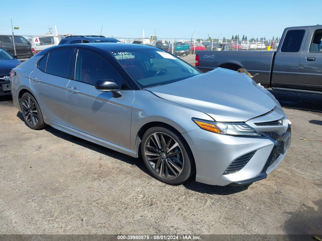 TOYOTA CAMRY 2019