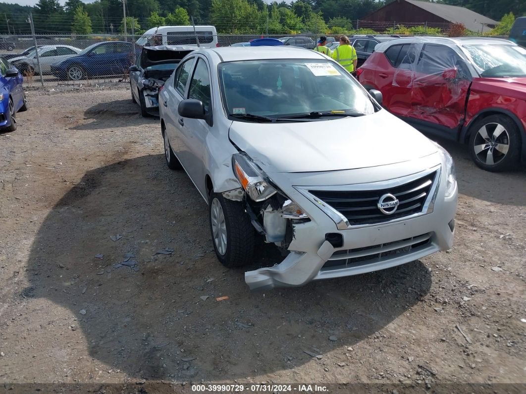 NISSAN VERSA 2015