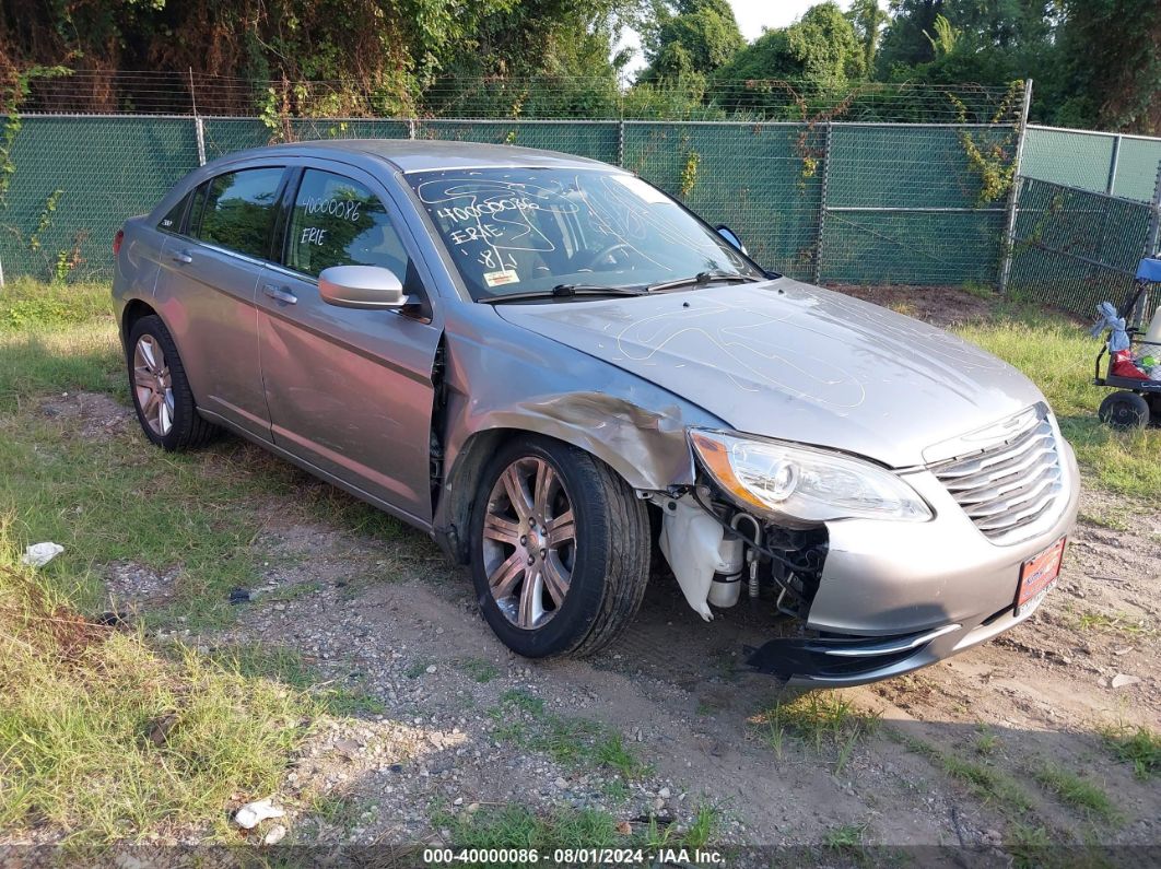 CHRYSLER 200 2013