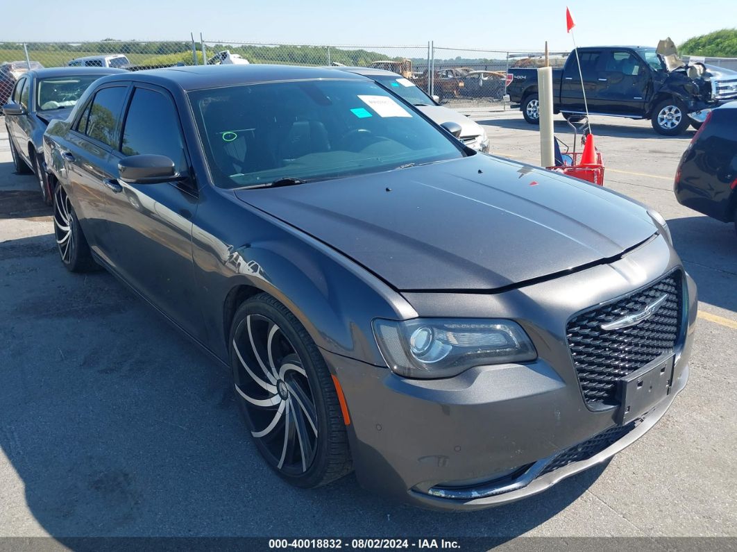 CHRYSLER 300 2015