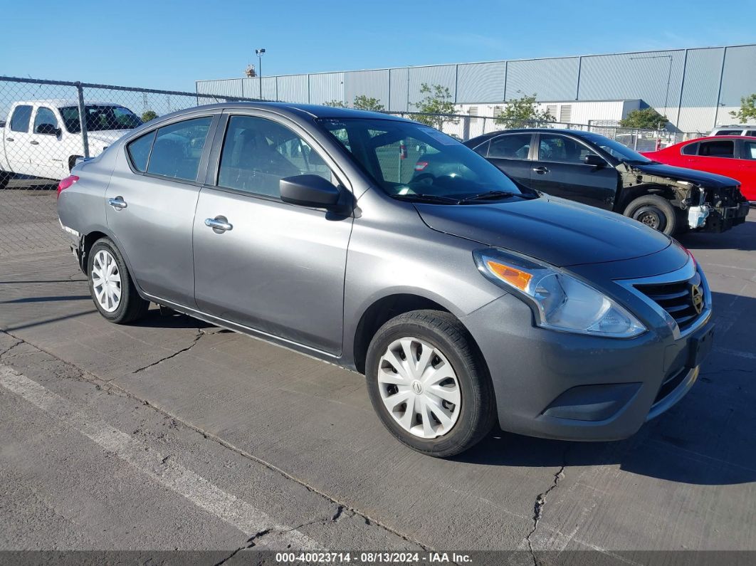 NISSAN VERSA 2017