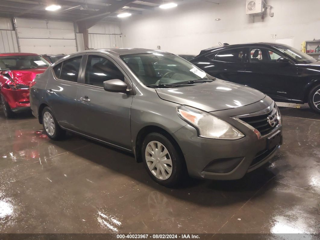 NISSAN VERSA 2017