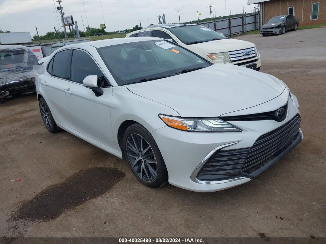 TOYOTA CAMRY 2022