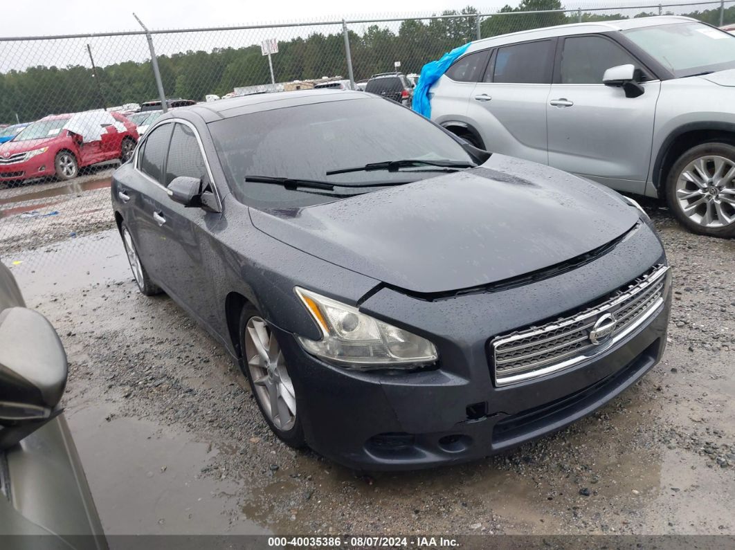 NISSAN MAXIMA 2010