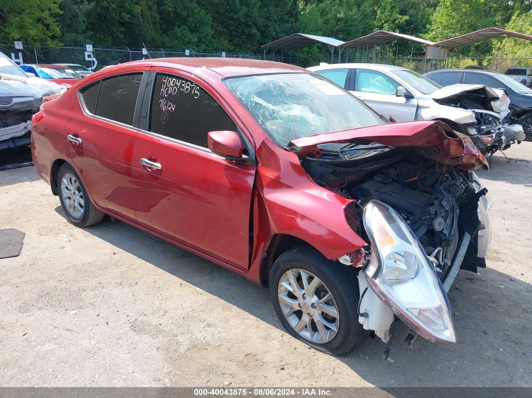 NISSAN VERSA 2017