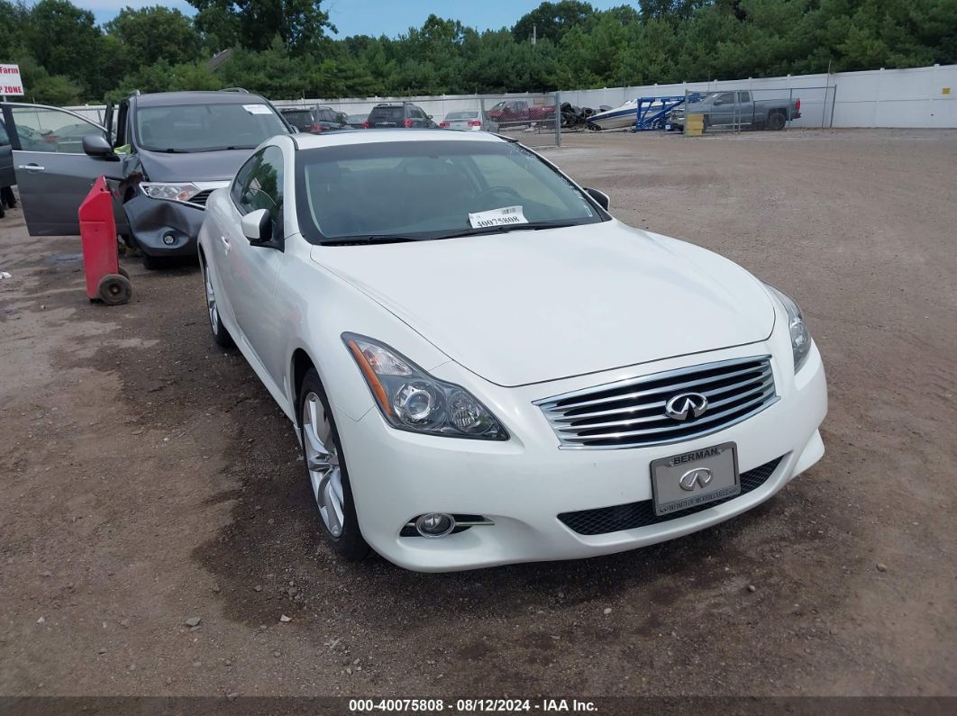 INFINITI G37X 2013