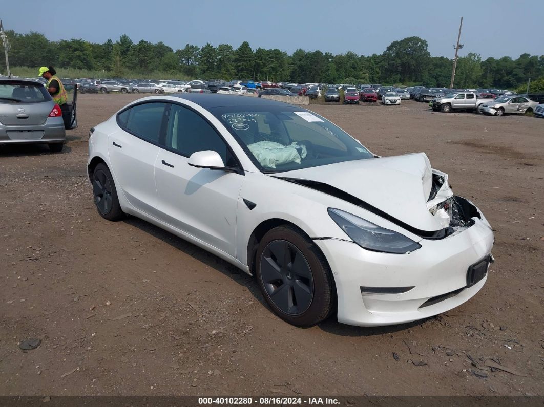 TESLA MODEL 3 2022