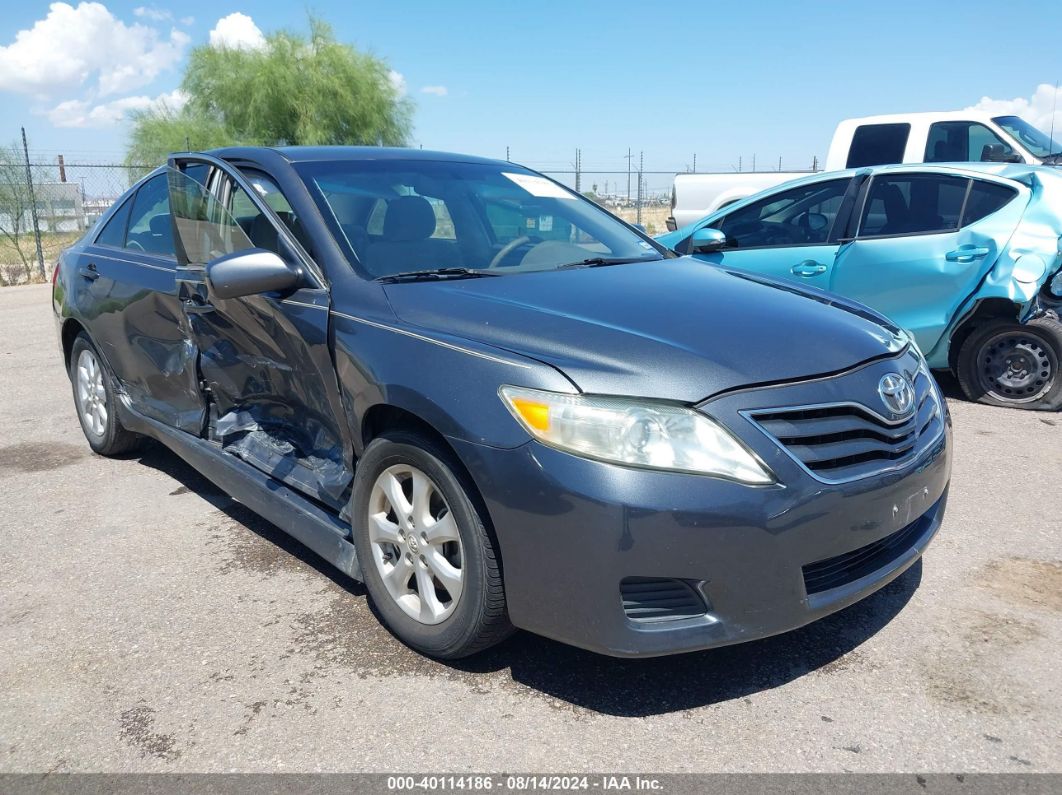 TOYOTA CAMRY 2011