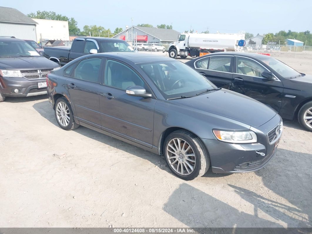 VOLVO S40 2011