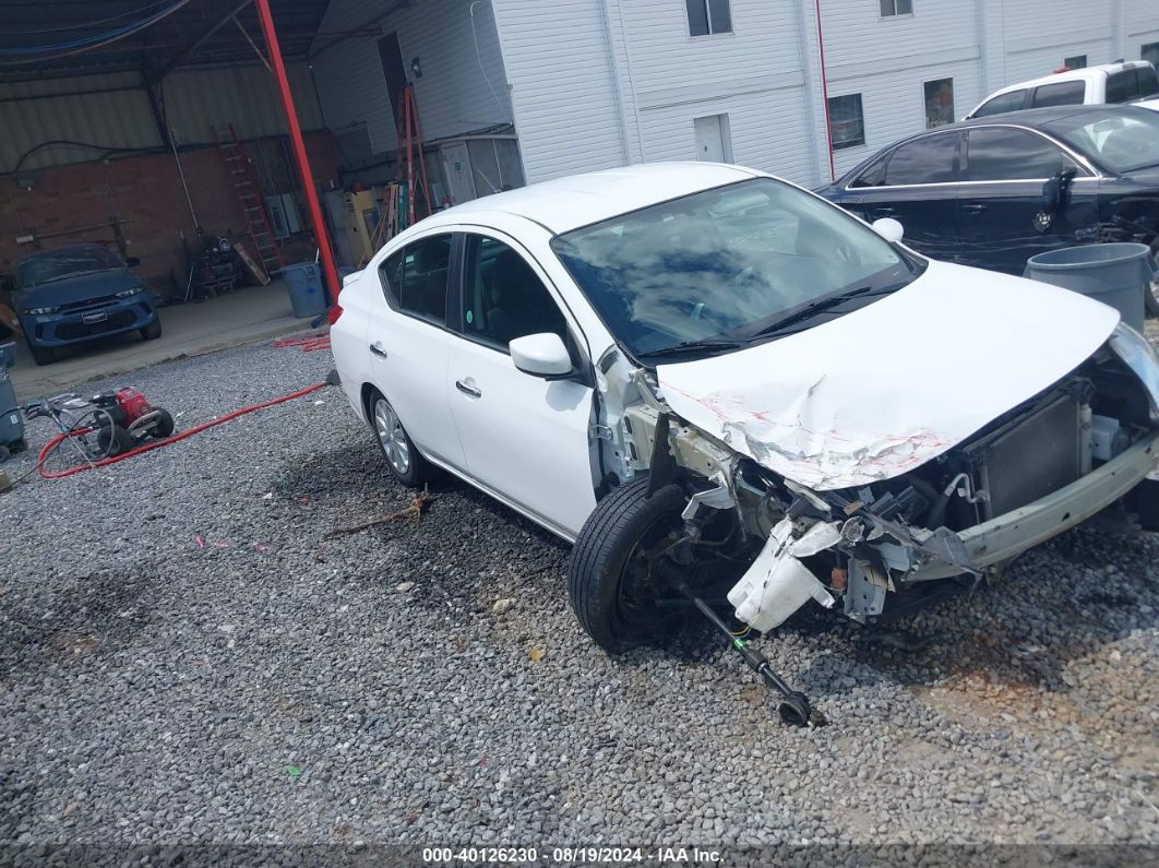 NISSAN VERSA 2019