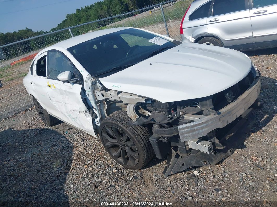 CHRYSLER 200 2015