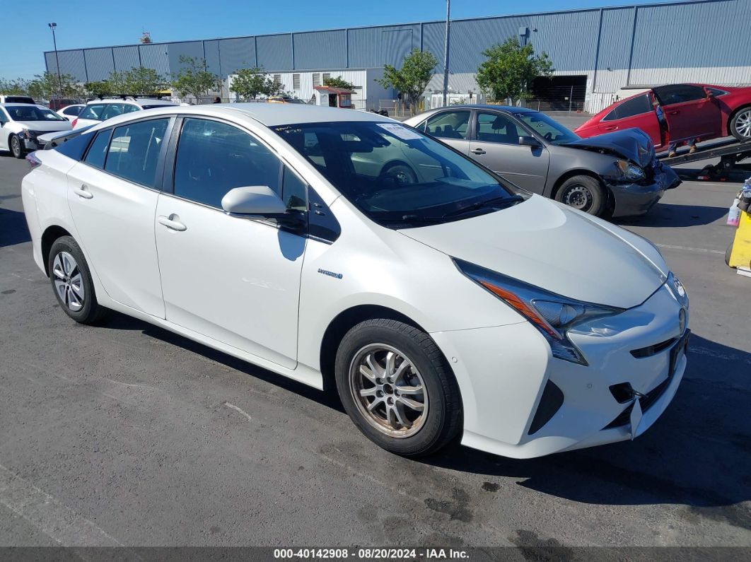 TOYOTA PRIUS 2018