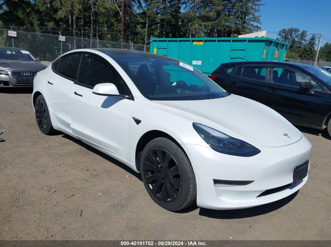 TESLA MODEL 3 2021