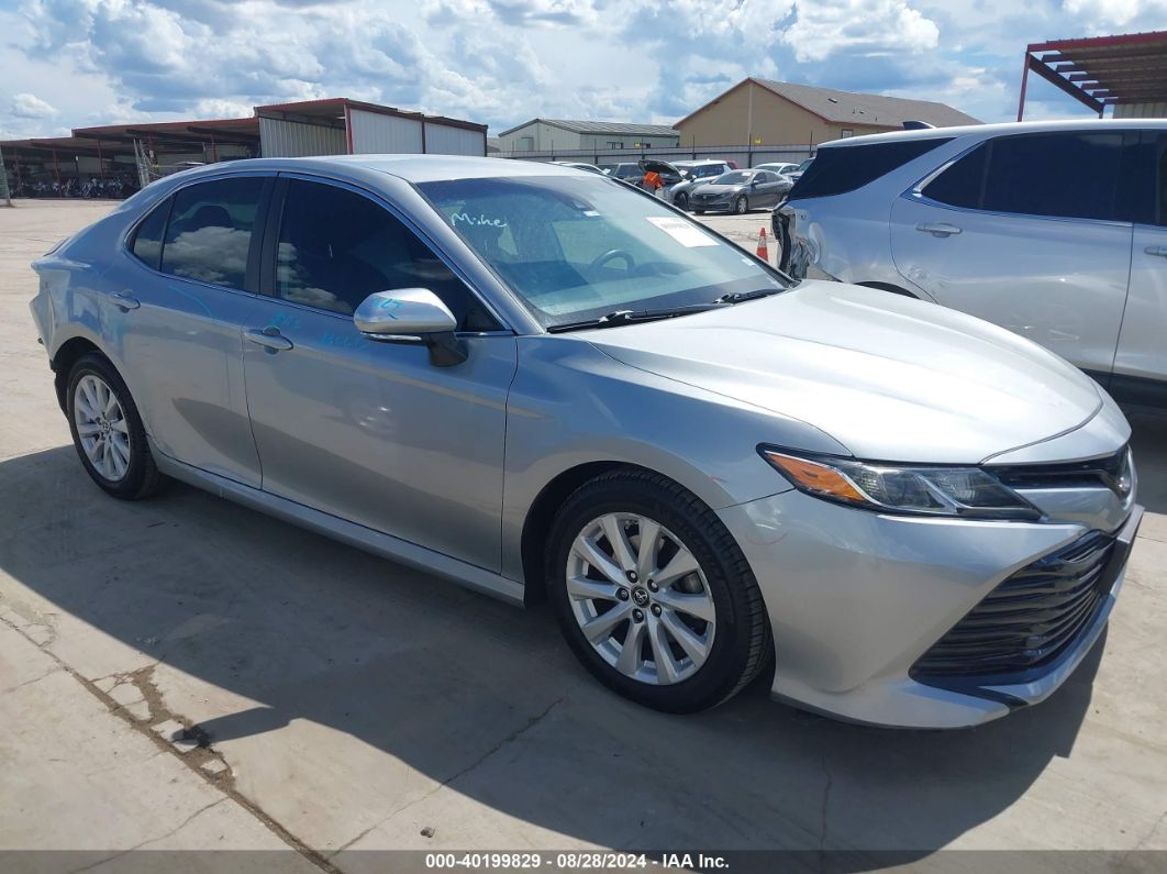 TOYOTA CAMRY 2019