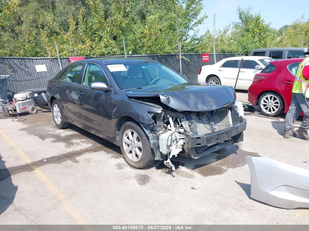 TOYOTA CAMRY 2011