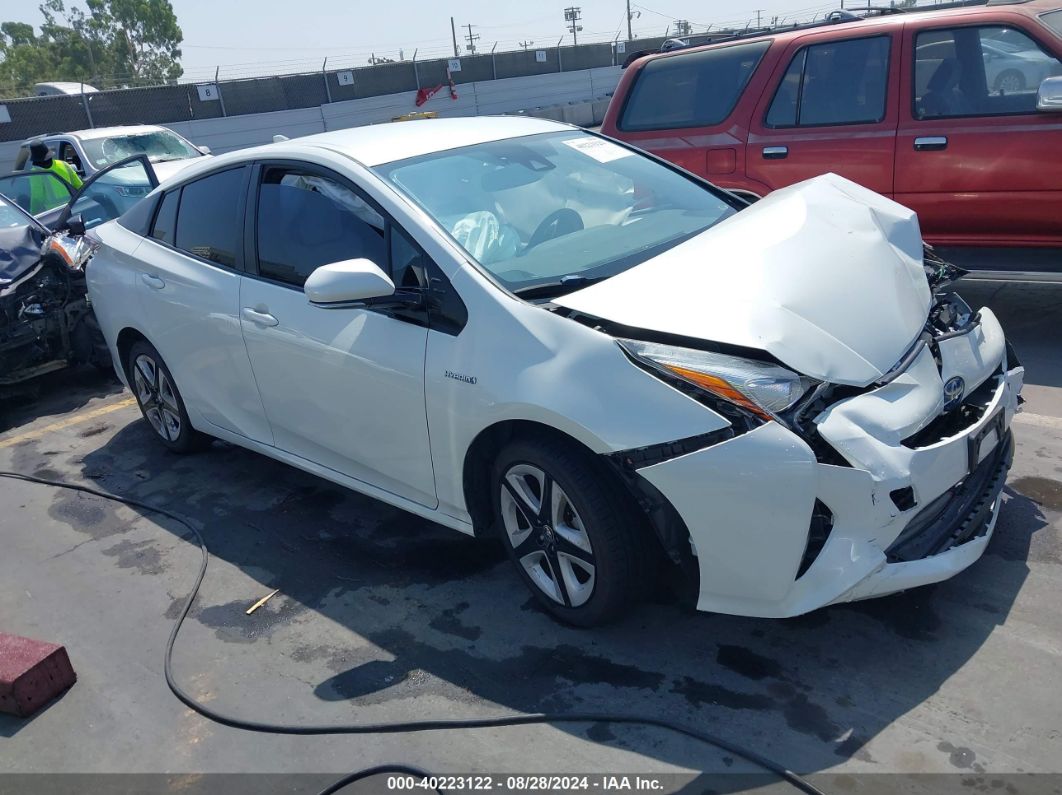 TOYOTA PRIUS 2016