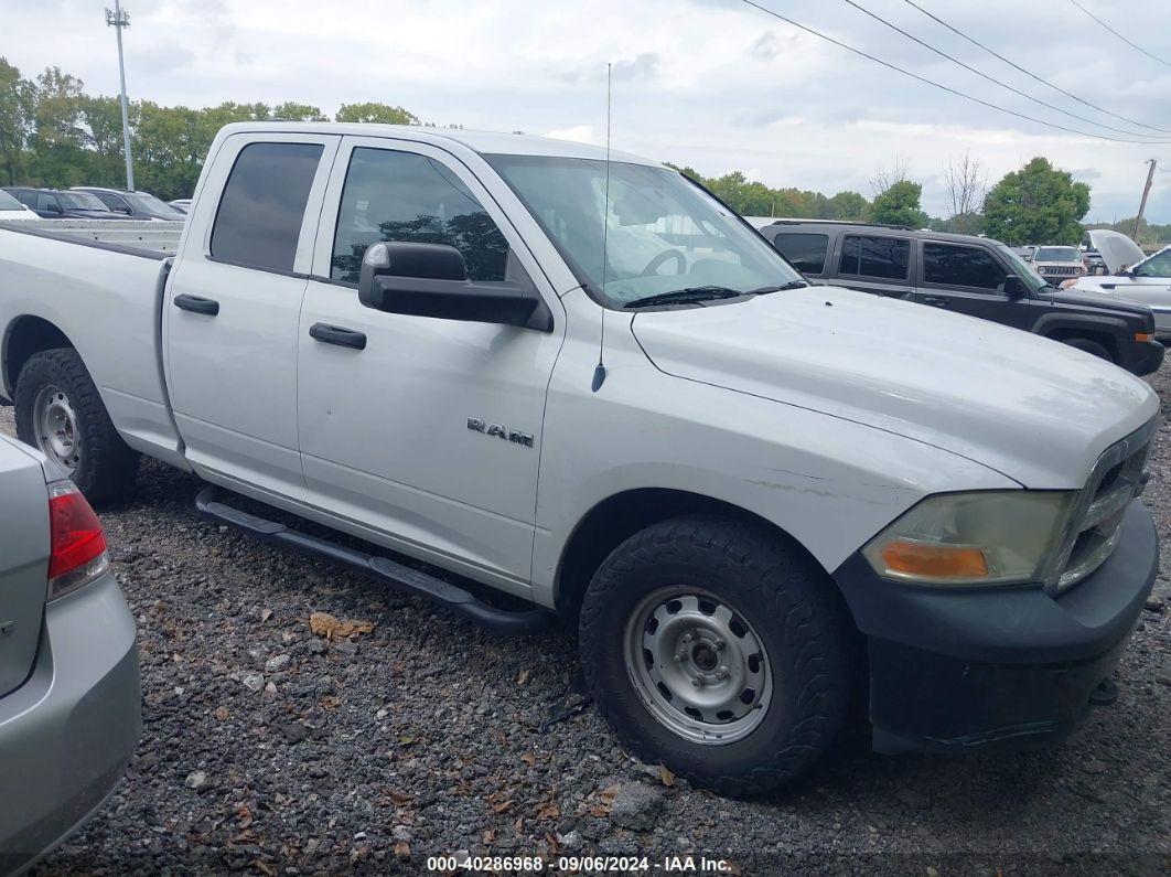 DODGE RAM 1500 2010