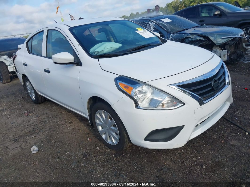 NISSAN VERSA 2017