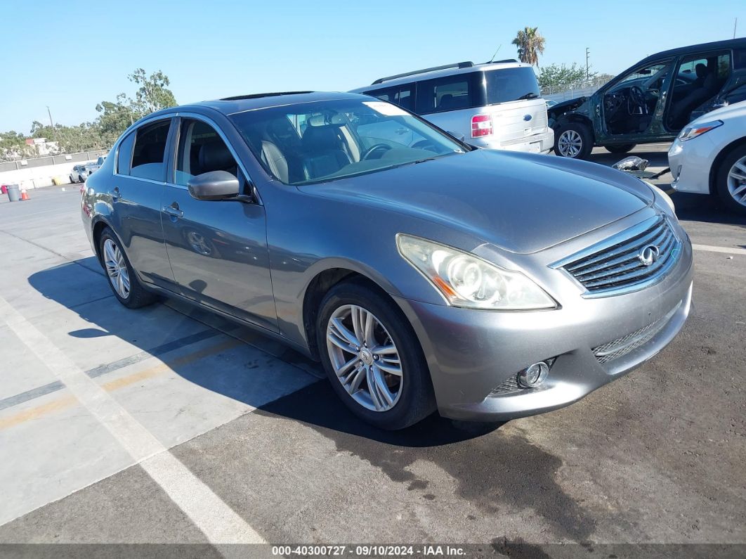 INFINITI G37 2013