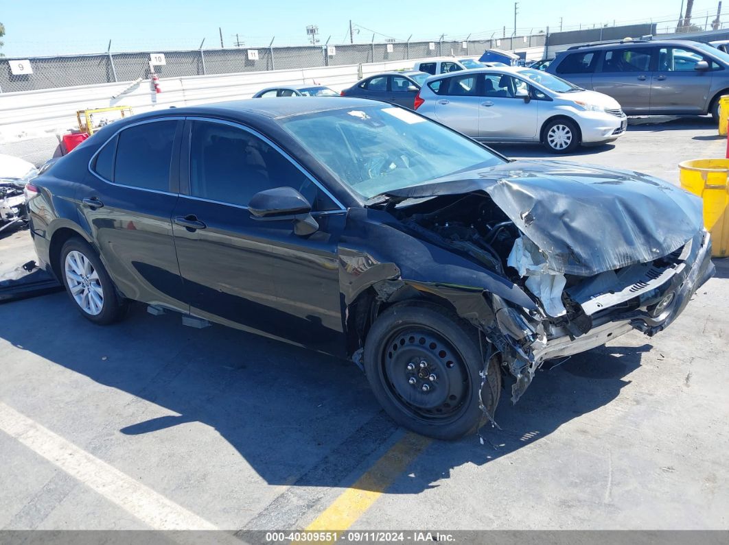 TOYOTA CAMRY 2019