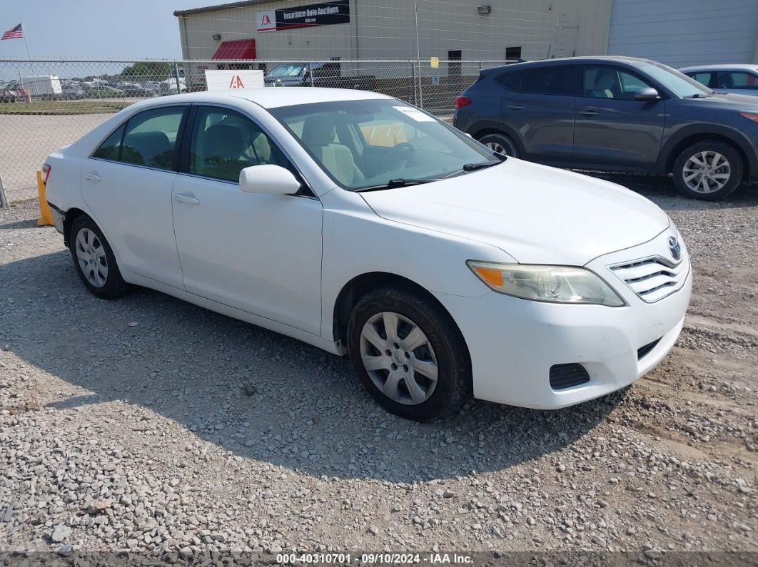 TOYOTA CAMRY 2011