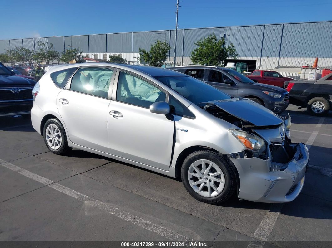 TOYOTA PRIUS V 2013