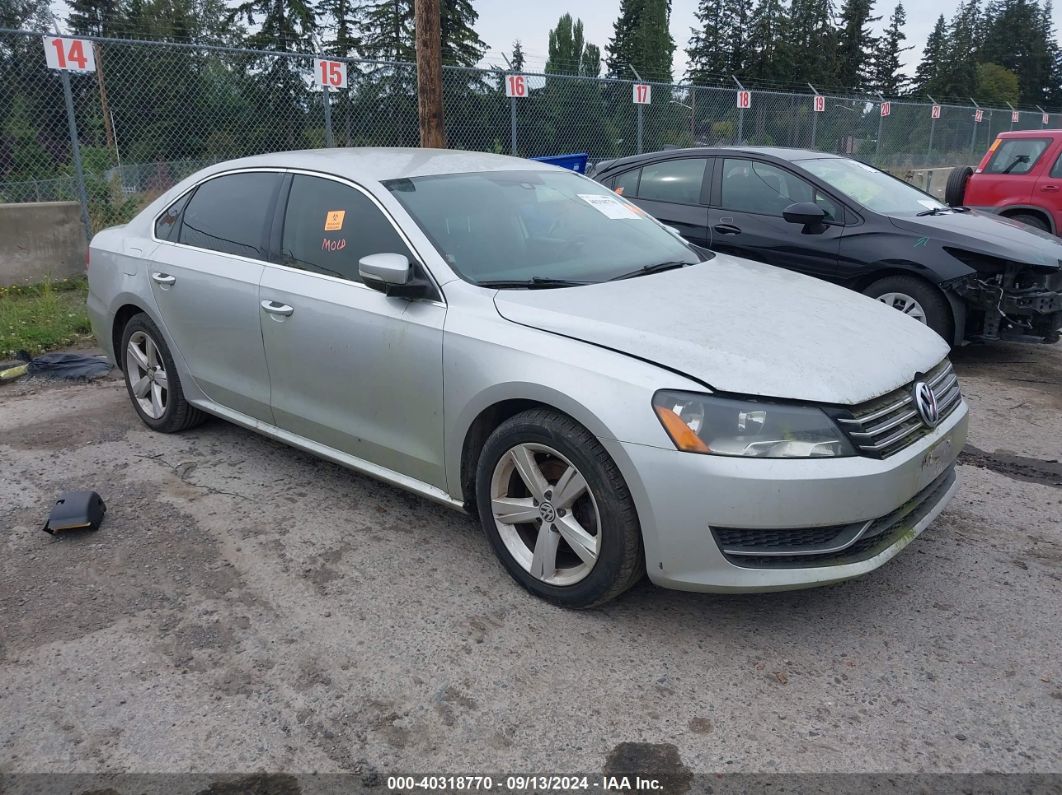 VOLKSWAGEN PASSAT 2013