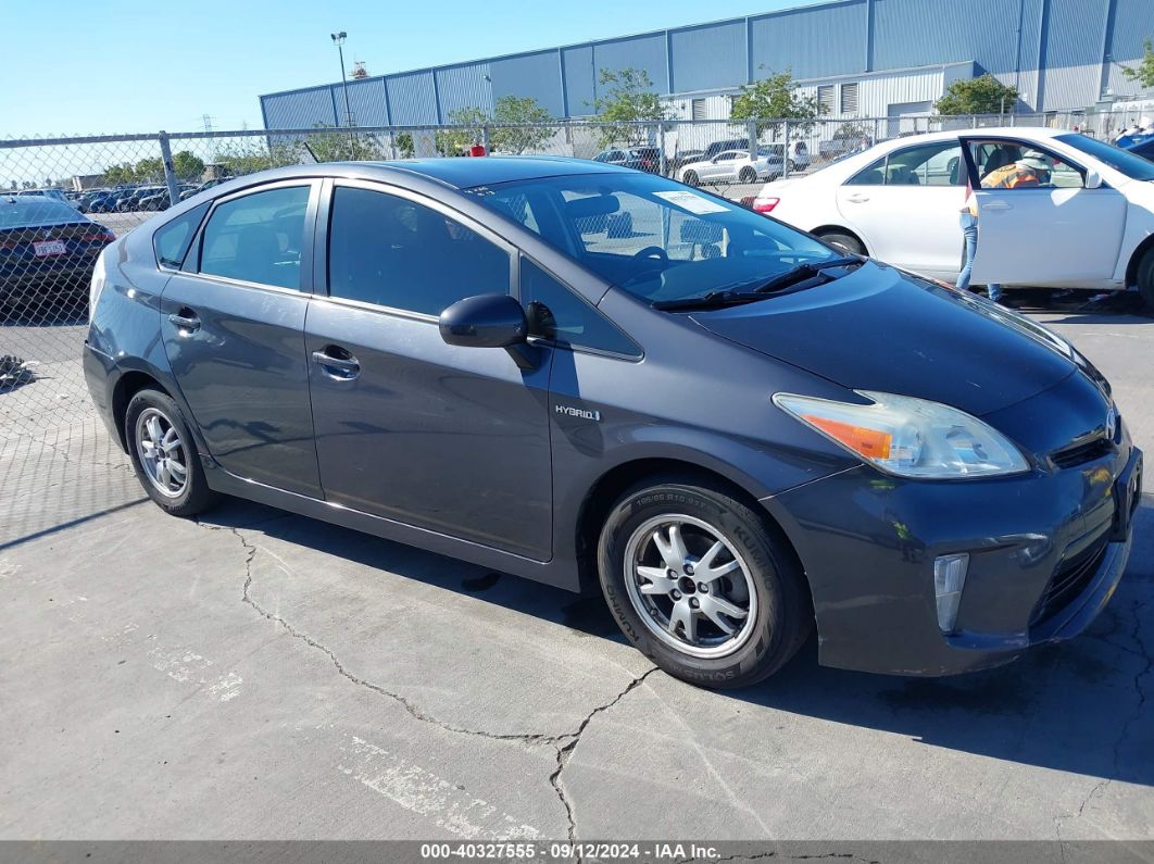 TOYOTA PRIUS 2014