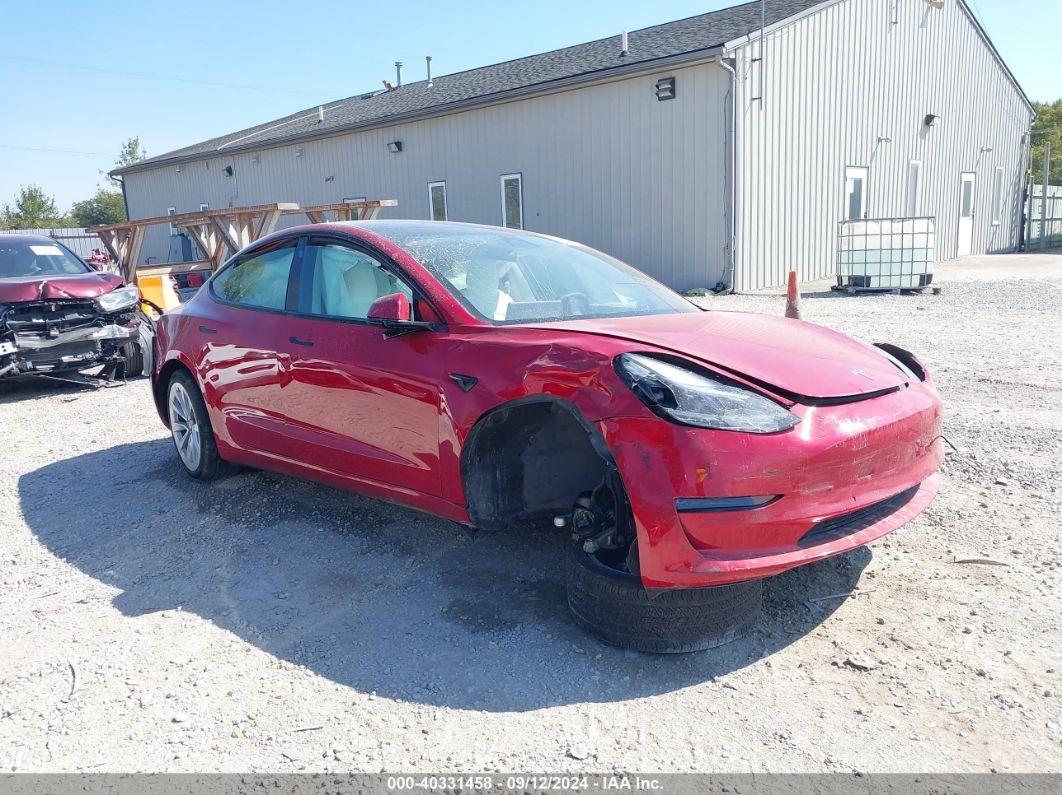 TESLA MODEL 3 2022