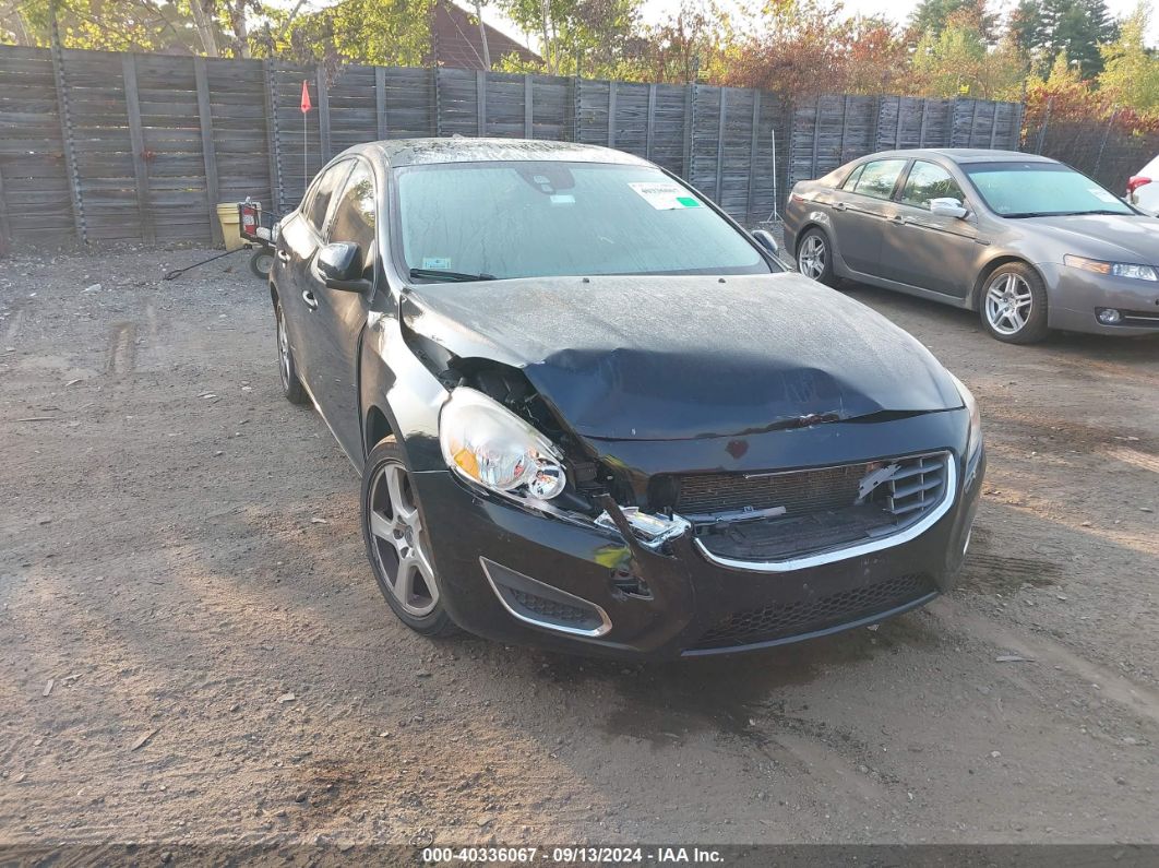 VOLVO S60 2012