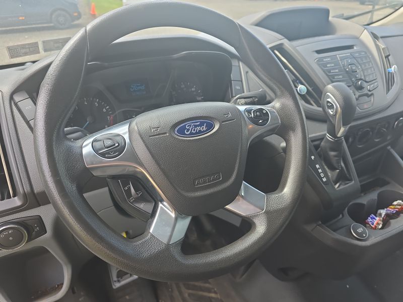 FORD TRANSIT-150 2018