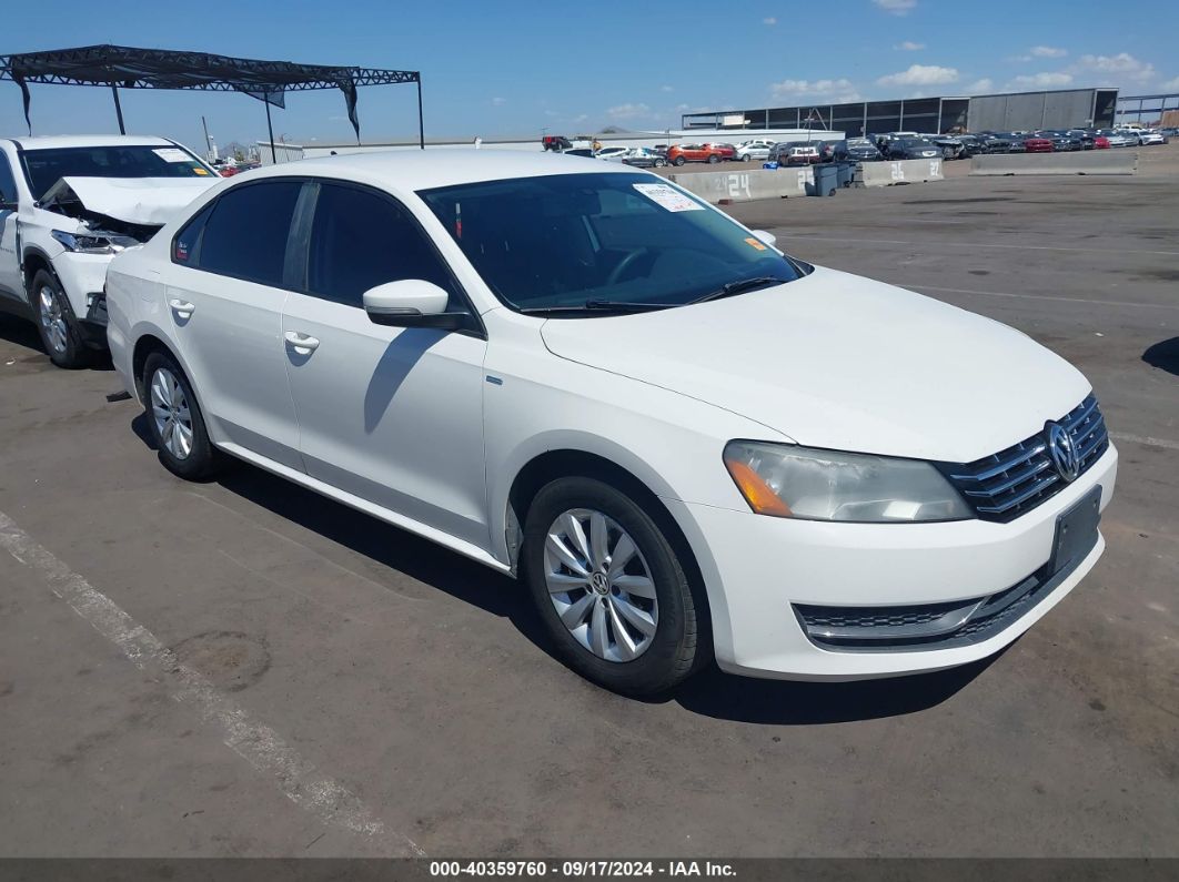 VOLKSWAGEN PASSAT 2013