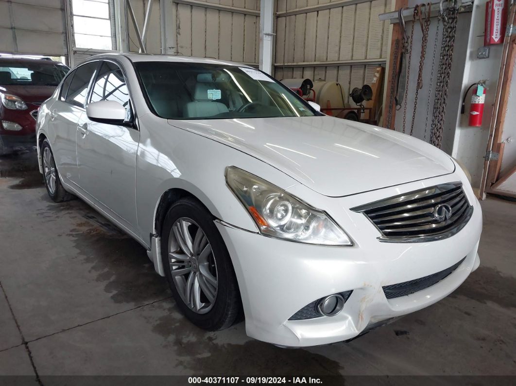 INFINITI G37 2013