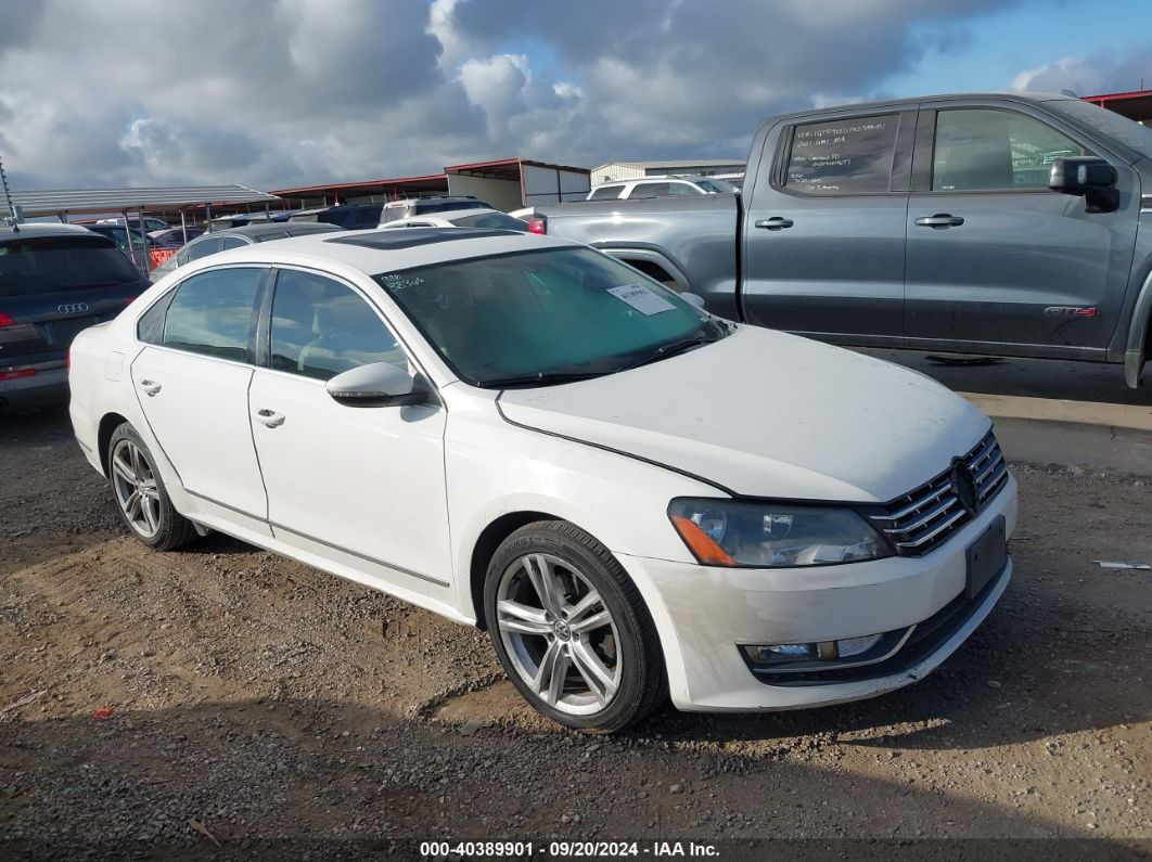 VOLKSWAGEN PASSAT 2012