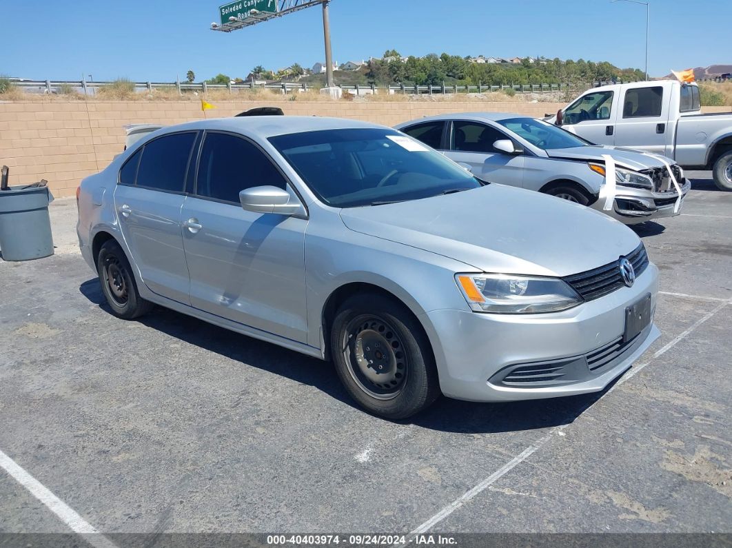 VOLKSWAGEN JETTA 2011