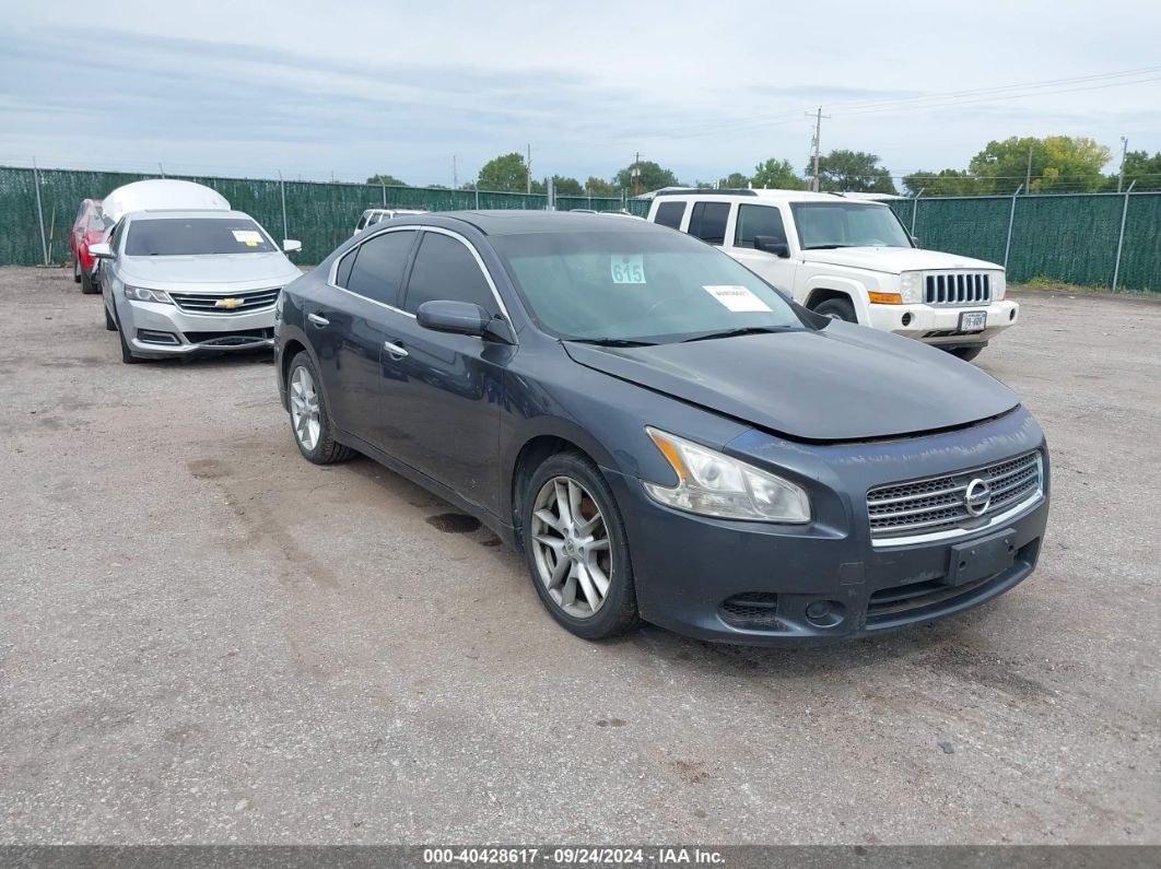 NISSAN MAXIMA 2010