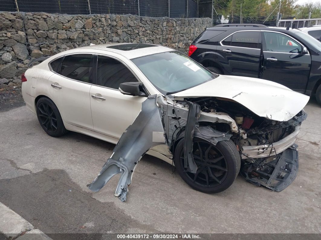 INFINITI Q70 2016