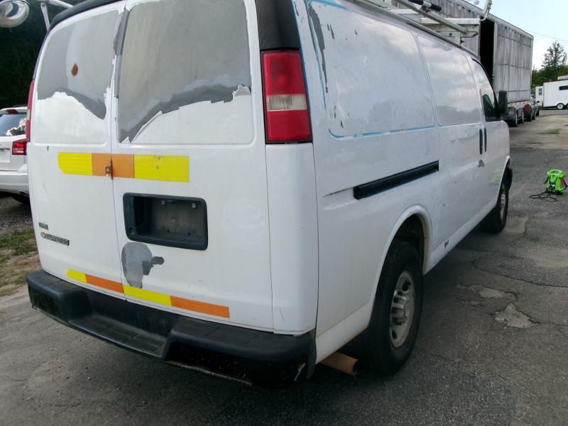 CHEVROLET EXPRESS G2500 2010