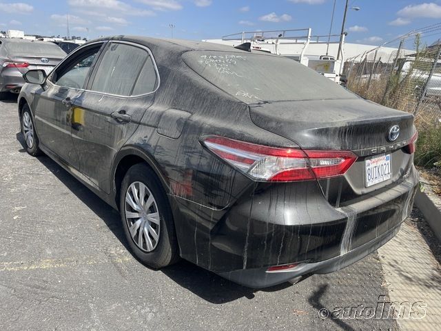 TOYOTA CAMRY 2020