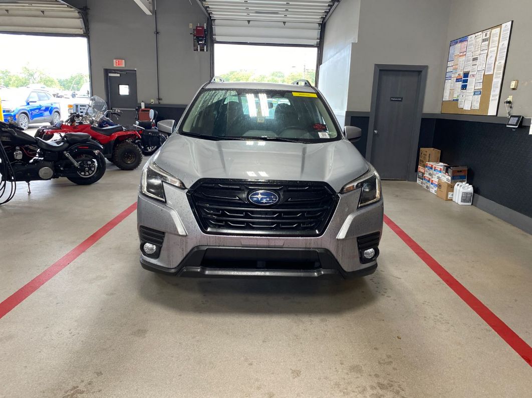 SUBARU FORESTER 2023