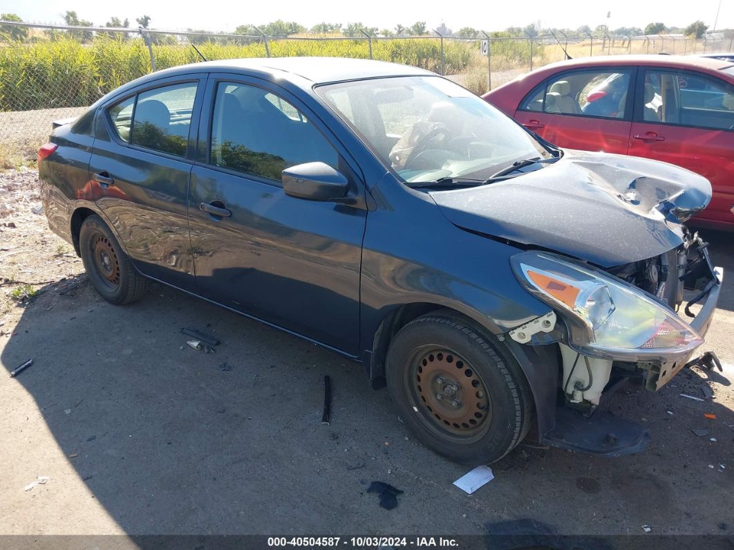 NISSAN VERSA 2017