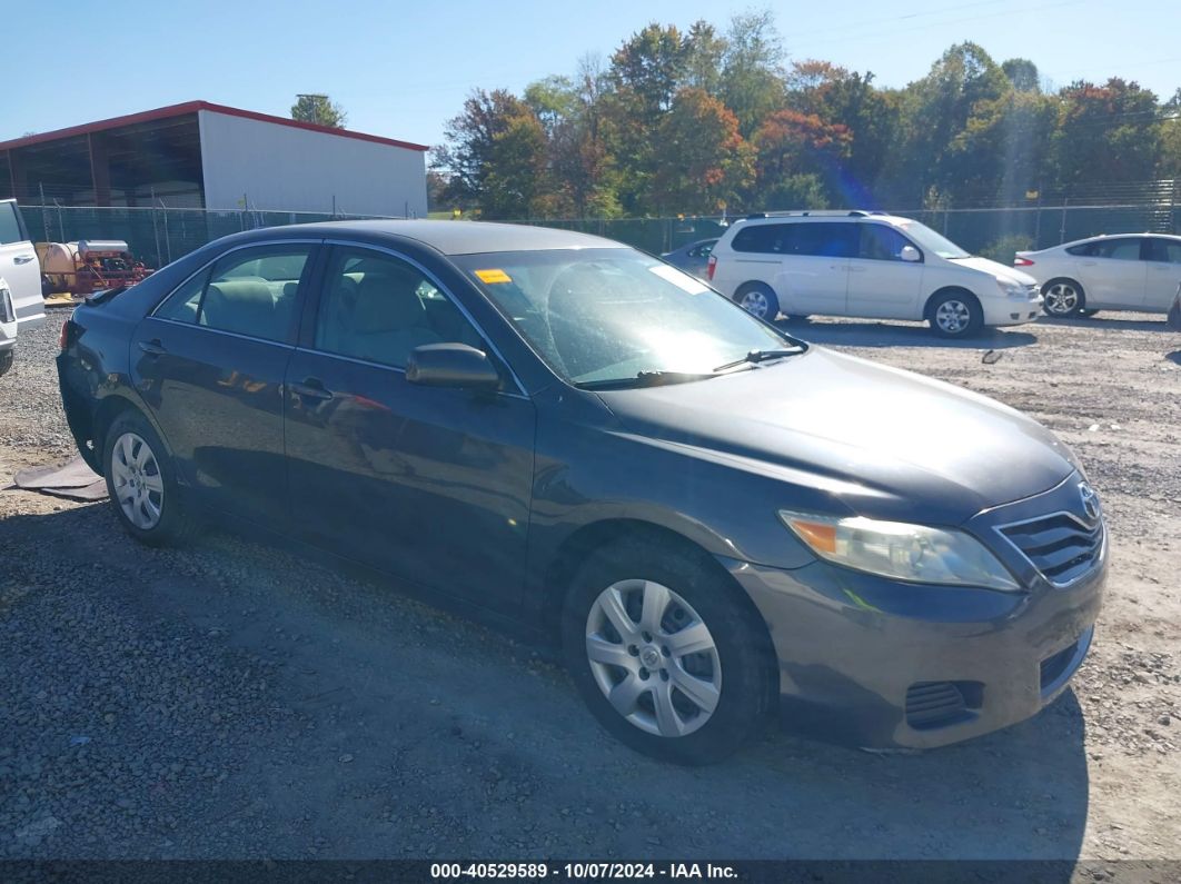 TOYOTA CAMRY 2011