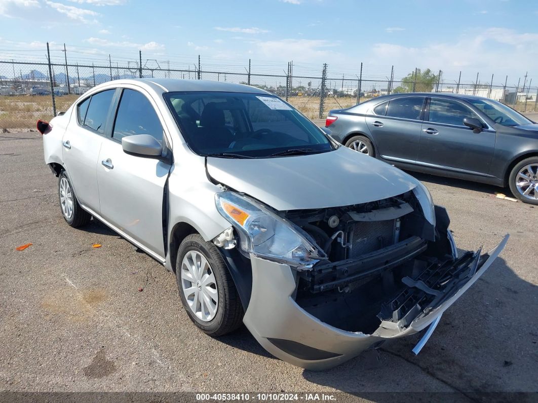 NISSAN VERSA 2017