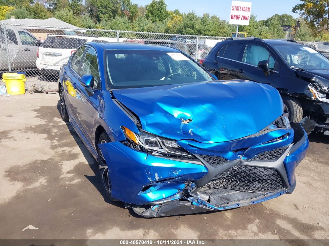 TOYOTA CAMRY 2018