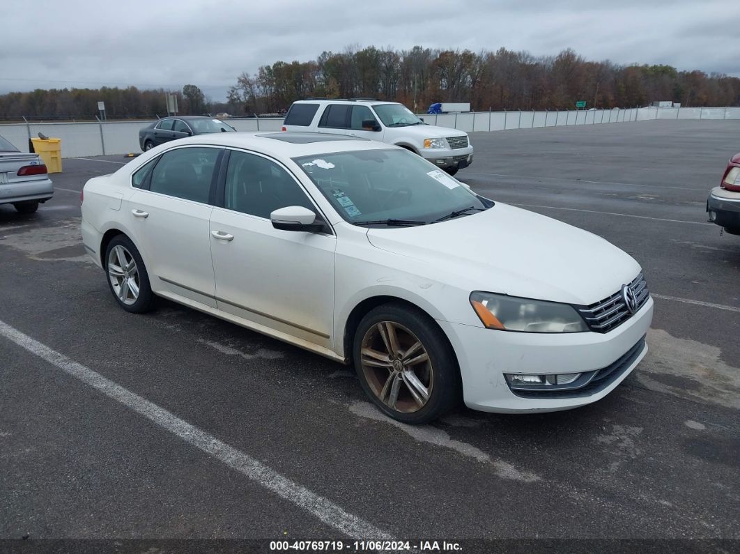 VOLKSWAGEN PASSAT 2013